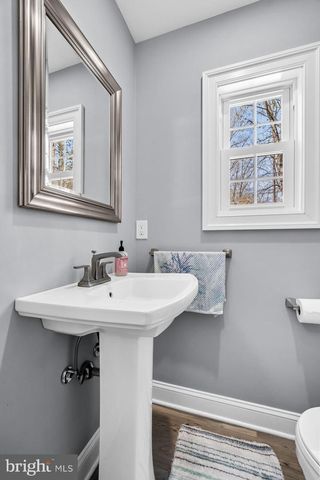 10 YORKSHIRE DR, Medford, NJ 08055