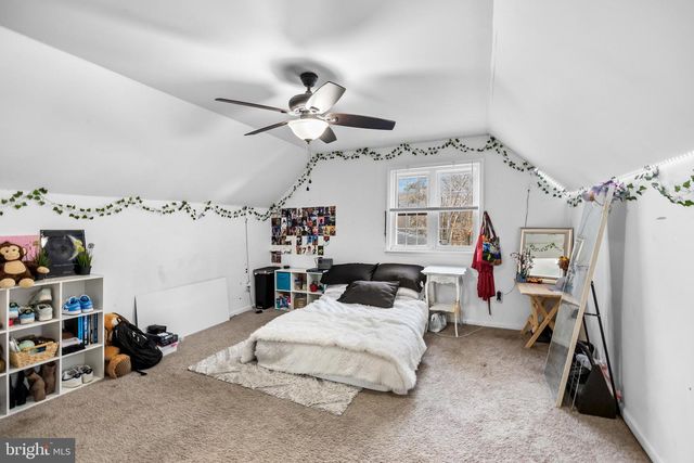 10 YORKSHIRE DR, Medford, NJ 08055