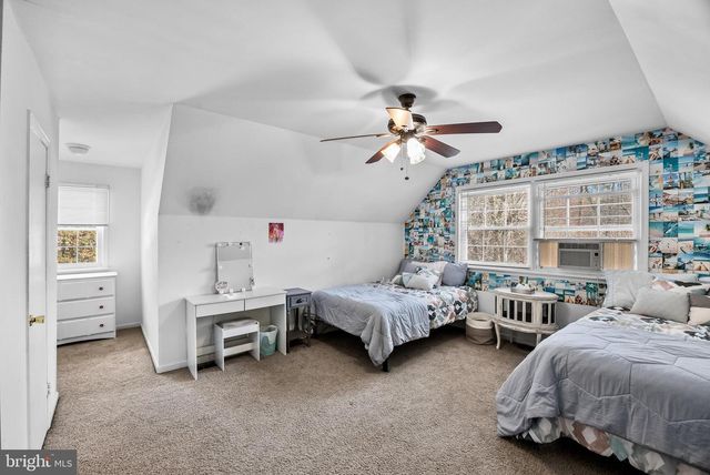 10 YORKSHIRE DR, Medford, NJ 08055