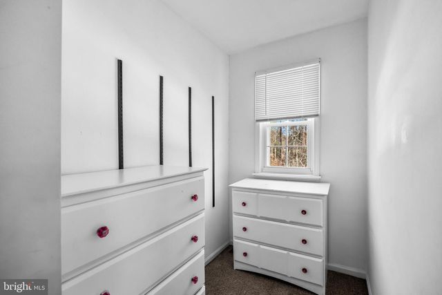 10 YORKSHIRE DR, Medford, NJ 08055