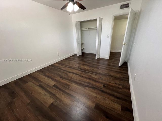 1820 W 72nd Pl, Hialeah, FL 33014