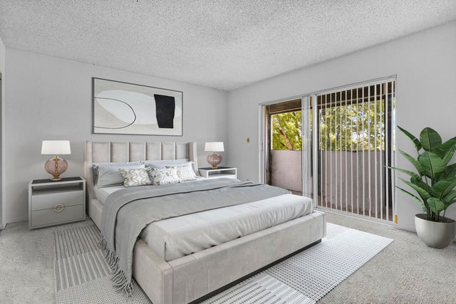 3905 N Nob Hill Road 300, Sunrise, FL 33351