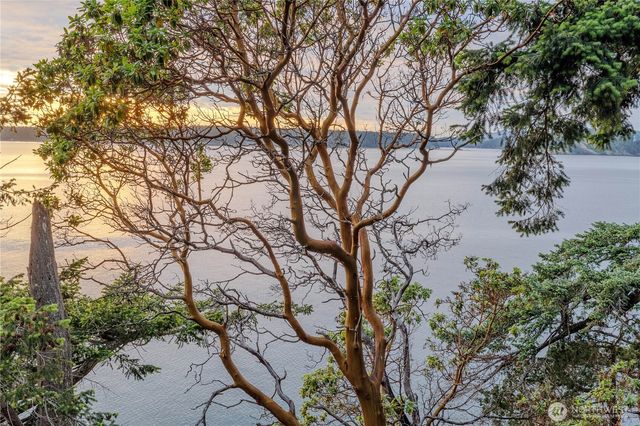 311 East Cove Road, Decatur Island, WA 98221