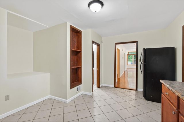 1067 Wilson Avenue, Saint Paul, MN 55106