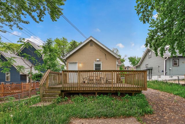 1067 Wilson Avenue, Saint Paul, MN 55106