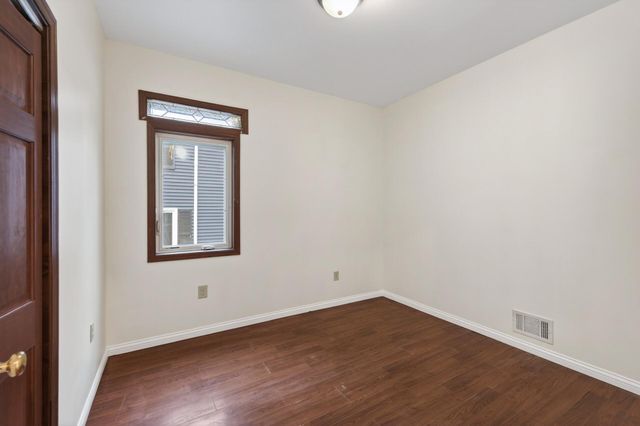 1067 Wilson Avenue, Saint Paul, MN 55106