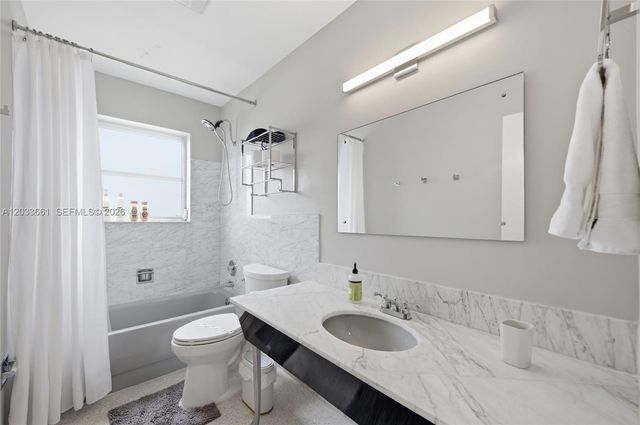 2136 NE 64th Street, Fort Lauderdale, FL 33308