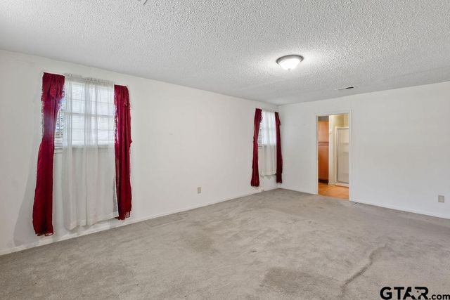 1904 W Pinecrest, Marshall, TX 75670