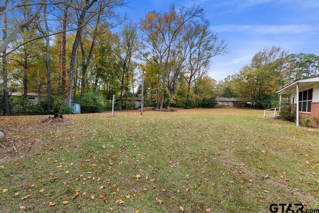 1904 W Pinecrest, Marshall, TX 75670