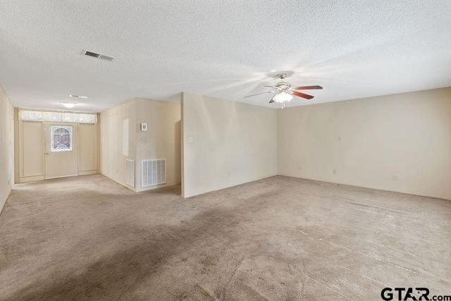 1904 W Pinecrest, Marshall, TX 75670