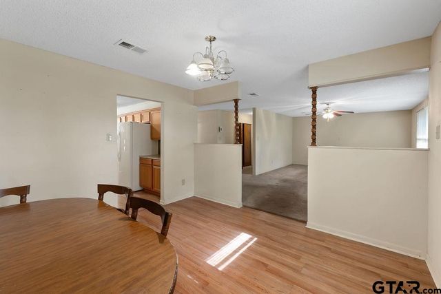 1904 W Pinecrest, Marshall, TX 75670