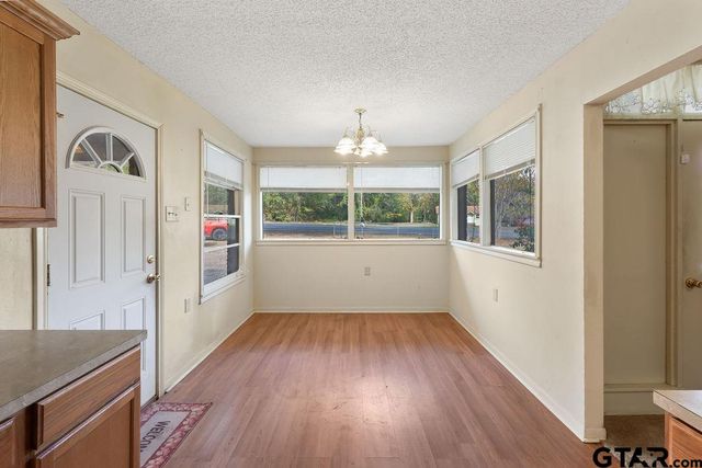 1904 W Pinecrest, Marshall, TX 75670