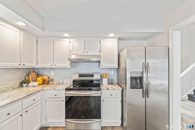 92 Head Of Meadow Road, Newtown, CT 06470