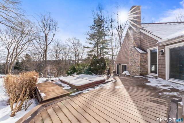 92 Head Of Meadow Road, Newtown, CT 06470