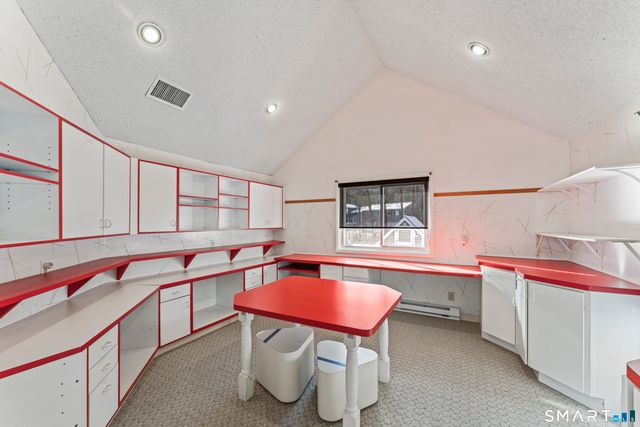 92 Head Of Meadow Road, Newtown, CT 06470