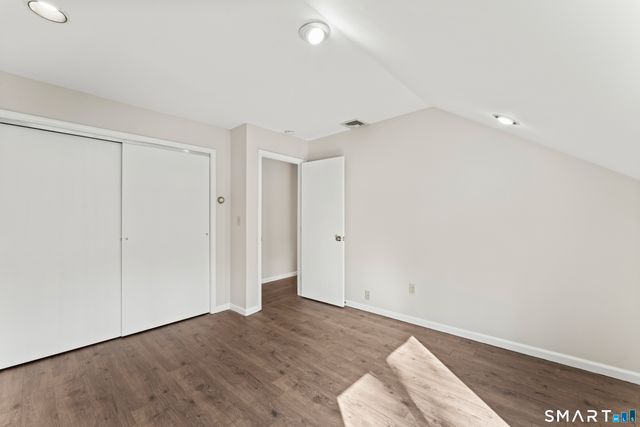 92 Head Of Meadow Road, Newtown, CT 06470