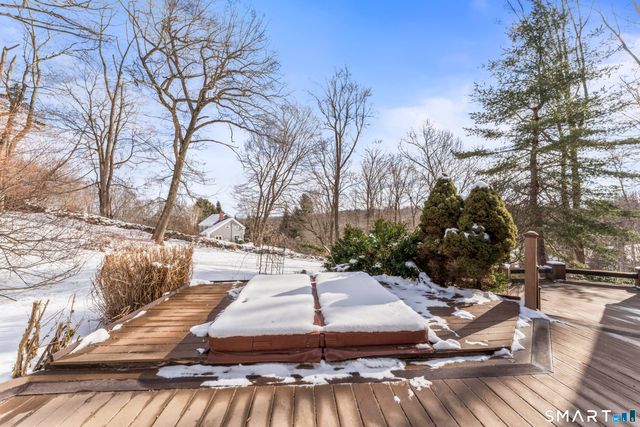 92 Head Of Meadow Road, Newtown, CT 06470