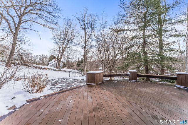 92 Head Of Meadow Road, Newtown, CT 06470