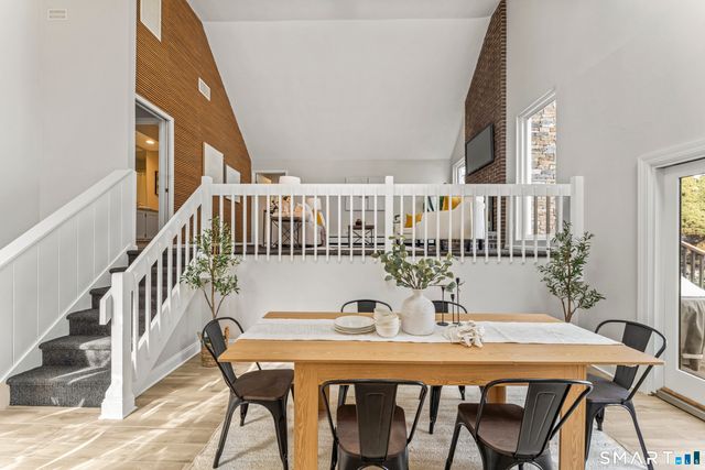 92 Head Of Meadow Road, Newtown, CT 06470