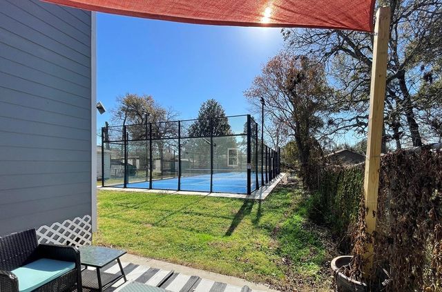 720 Caperton Street, Houston, TX 77022