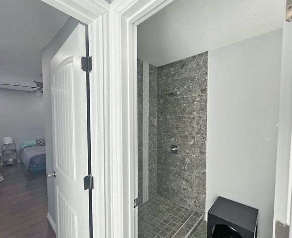 720 Caperton Street, Houston, TX 77022