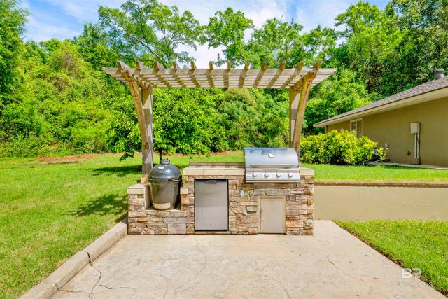 6801 N Winding Brook Drive, Daphne, AL 36526