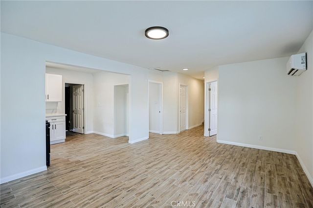 122 N Bewley Street, Santa Ana, CA 92703