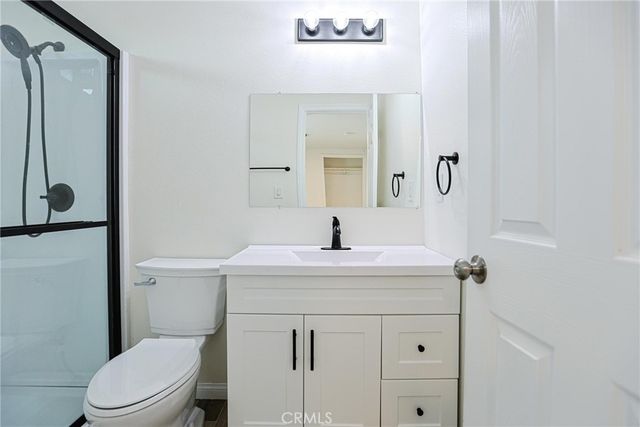 122 N Bewley Street, Santa Ana, CA 92703