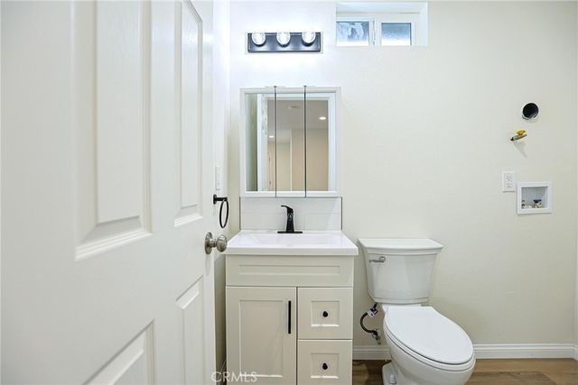 122 N Bewley Street, Santa Ana, CA 92703