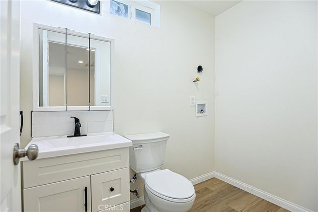 122 N Bewley Street, Santa Ana, CA 92703