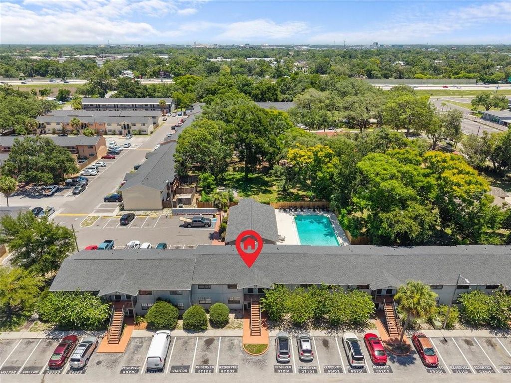 Image 19 of property listing at 12407 OAK CEDAR PLACE 202, Tampa, FL 33612