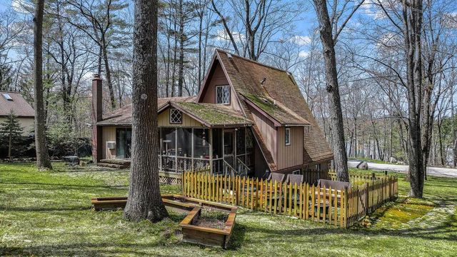 N7898 COUNTY ROAD G, Iola, WI 54945