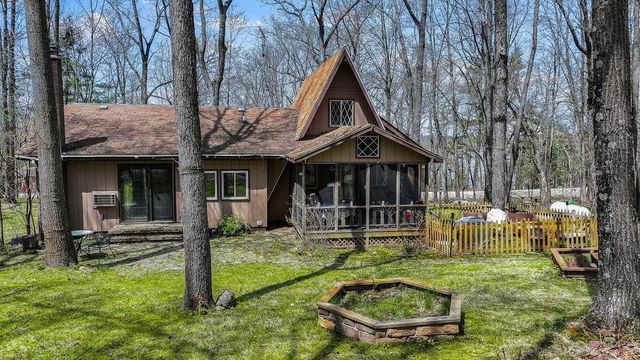 N7898 COUNTY ROAD G, Iola, WI 54945