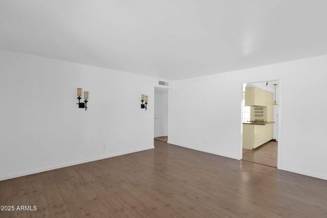 1215 E GENEVA Drive, Tempe, AZ 85282