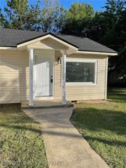 404 W Sequoyah Street, Muldrow, OK 74948