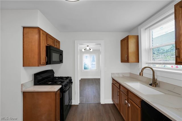 17303 Invermere Avenue, Cleveland, OH 44128