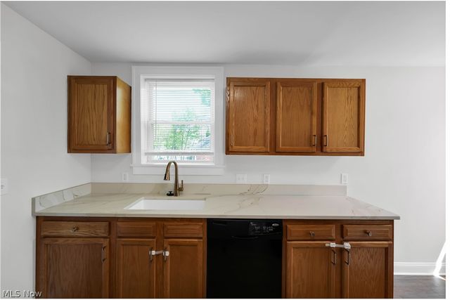 17303 Invermere Avenue, Cleveland, OH 44128