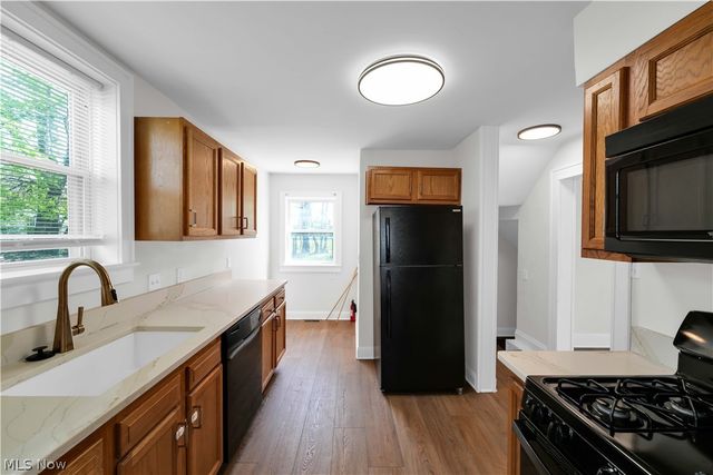 17303 Invermere Avenue, Cleveland, OH 44128