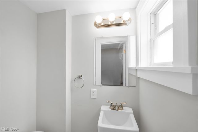 17303 Invermere Avenue, Cleveland, OH 44128