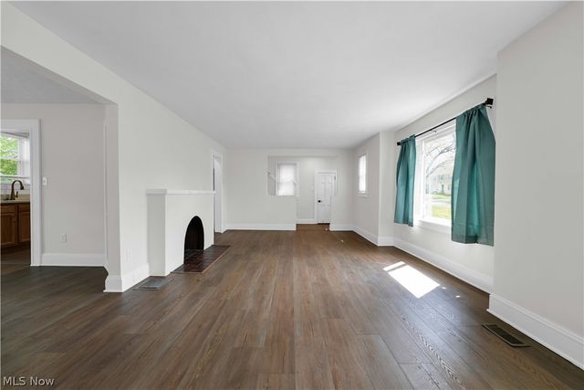 17303 Invermere Avenue, Cleveland, OH 44128