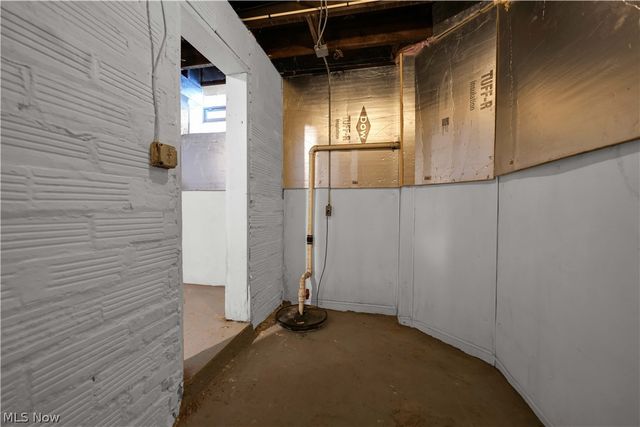 17303 Invermere Avenue, Cleveland, OH 44128