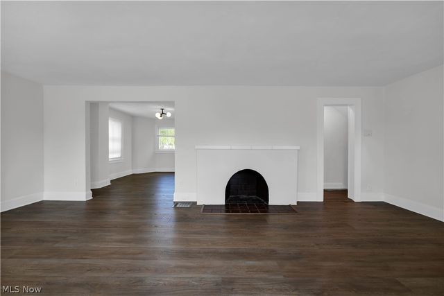 17303 Invermere Avenue, Cleveland, OH 44128