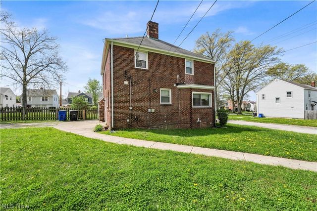 17303 Invermere Avenue, Cleveland, OH 44128