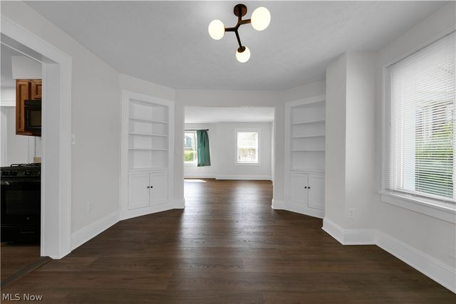 17303 Invermere Avenue, Cleveland, OH 44128