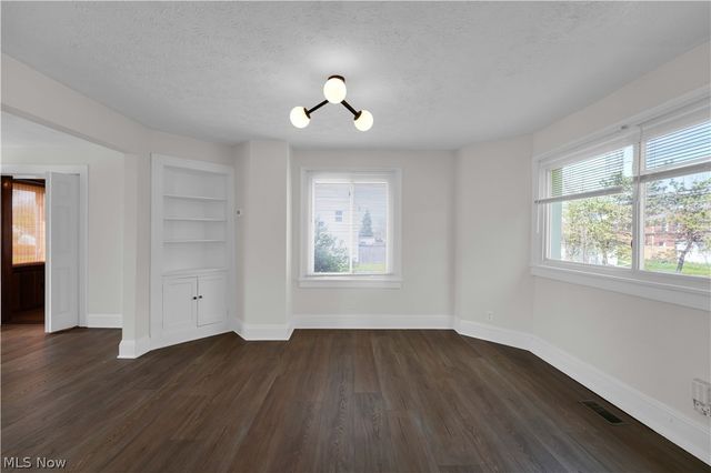 17303 Invermere Avenue, Cleveland, OH 44128