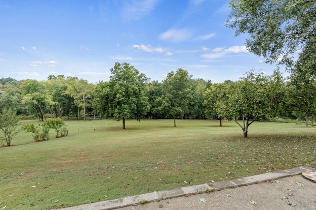 6210 Green Rd, Springfield, TN 37172