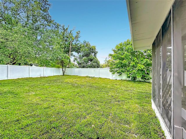 304 SUNNYHILL LANE, Lakeland, FL 33803