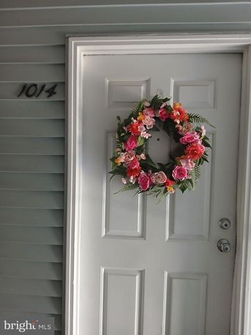 1014 DIAMOND DR, Newtown, PA 18940