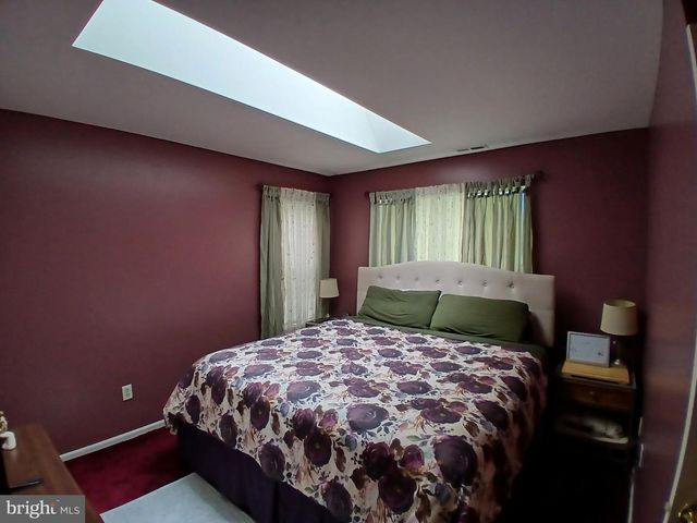 1014 DIAMOND DR, Newtown, PA 18940