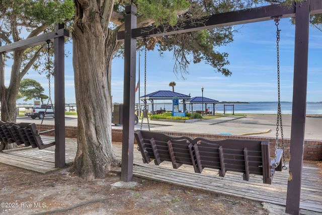 278 Sand Dollar Lane, Southport, NC 28461